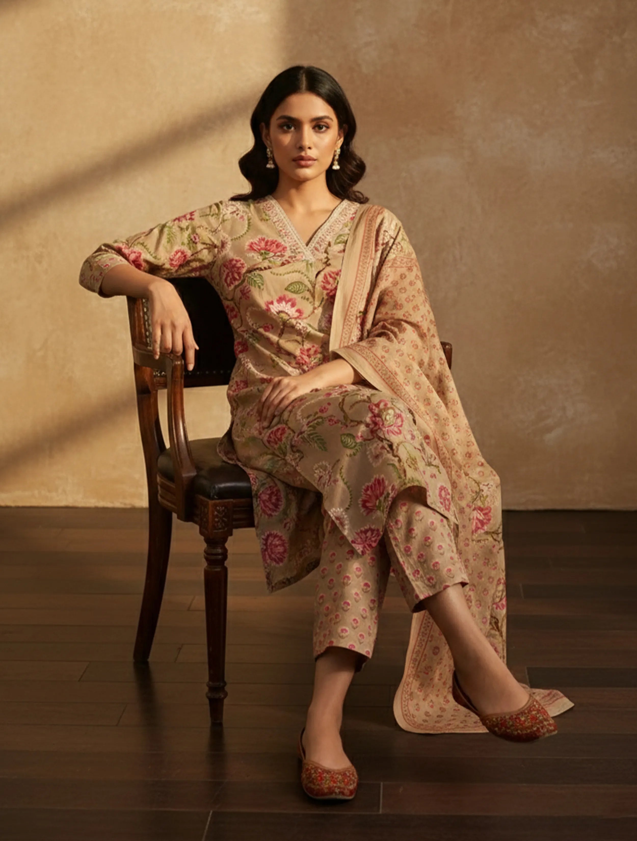 trueBrowns Beige Floral Print Straight Kurta Pant Dupatta Set