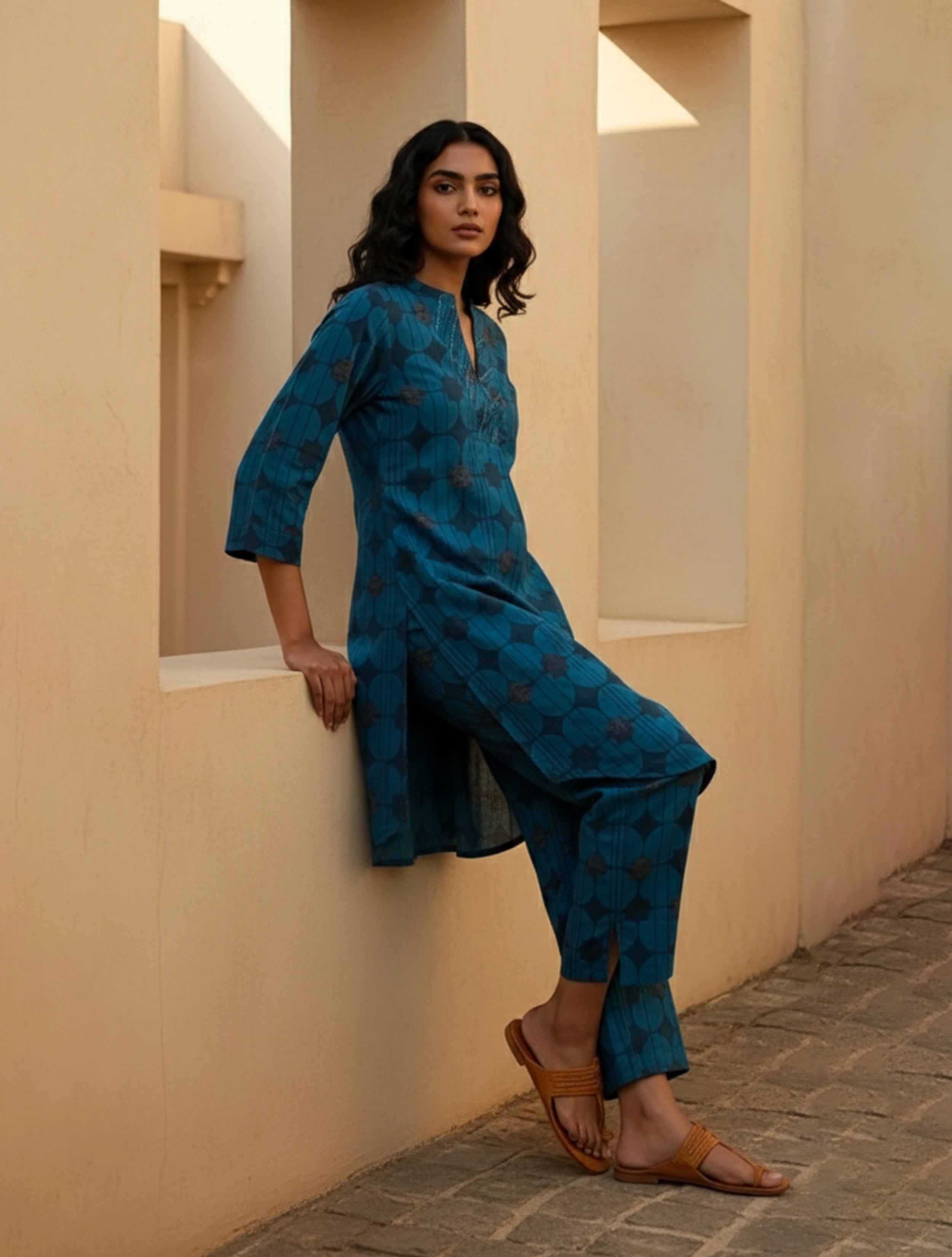 trueBrowns Blue Geometric Print Kurta Pant Set