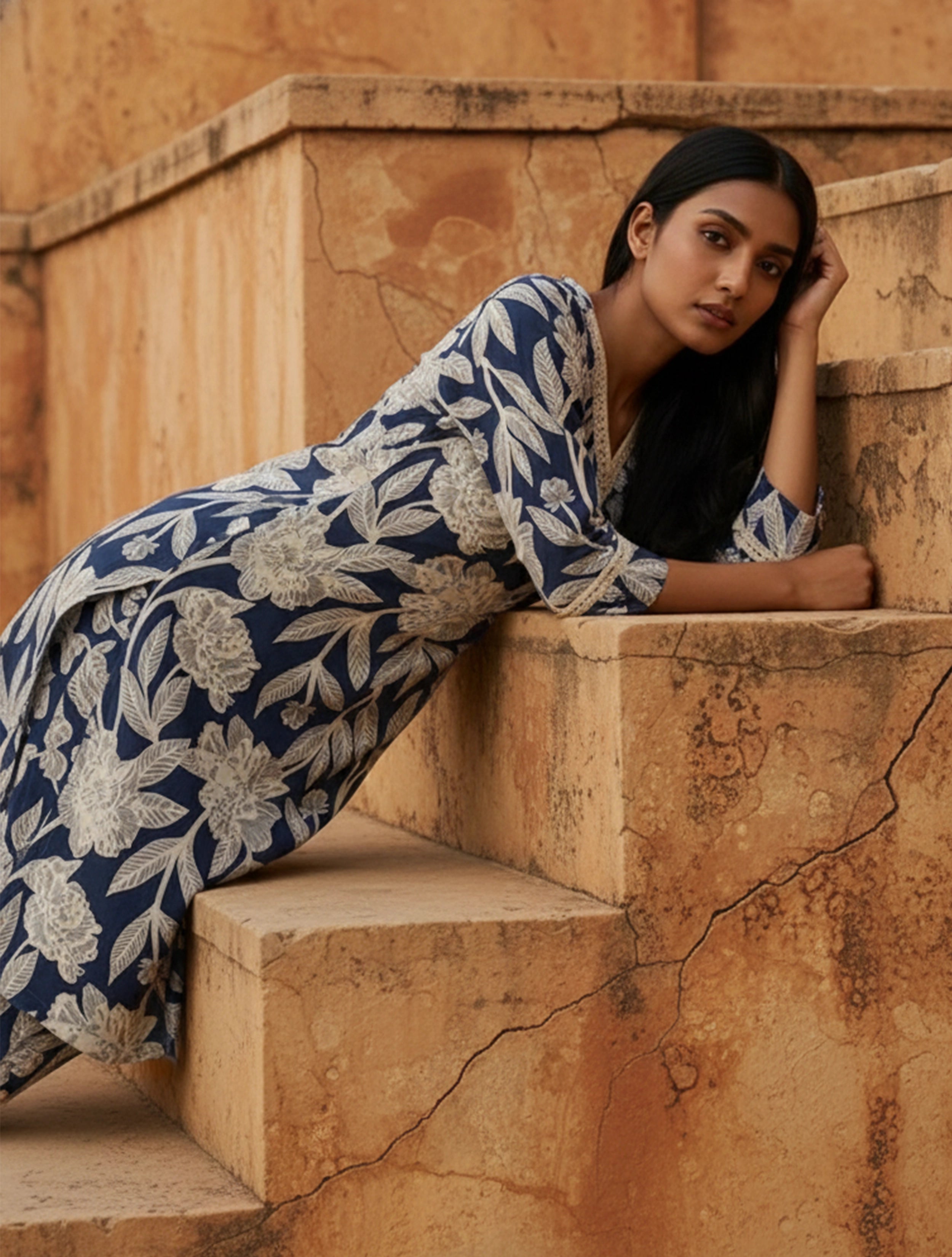 trueBrowns Navy Blue Floral Print Kurta Co-Ord Set