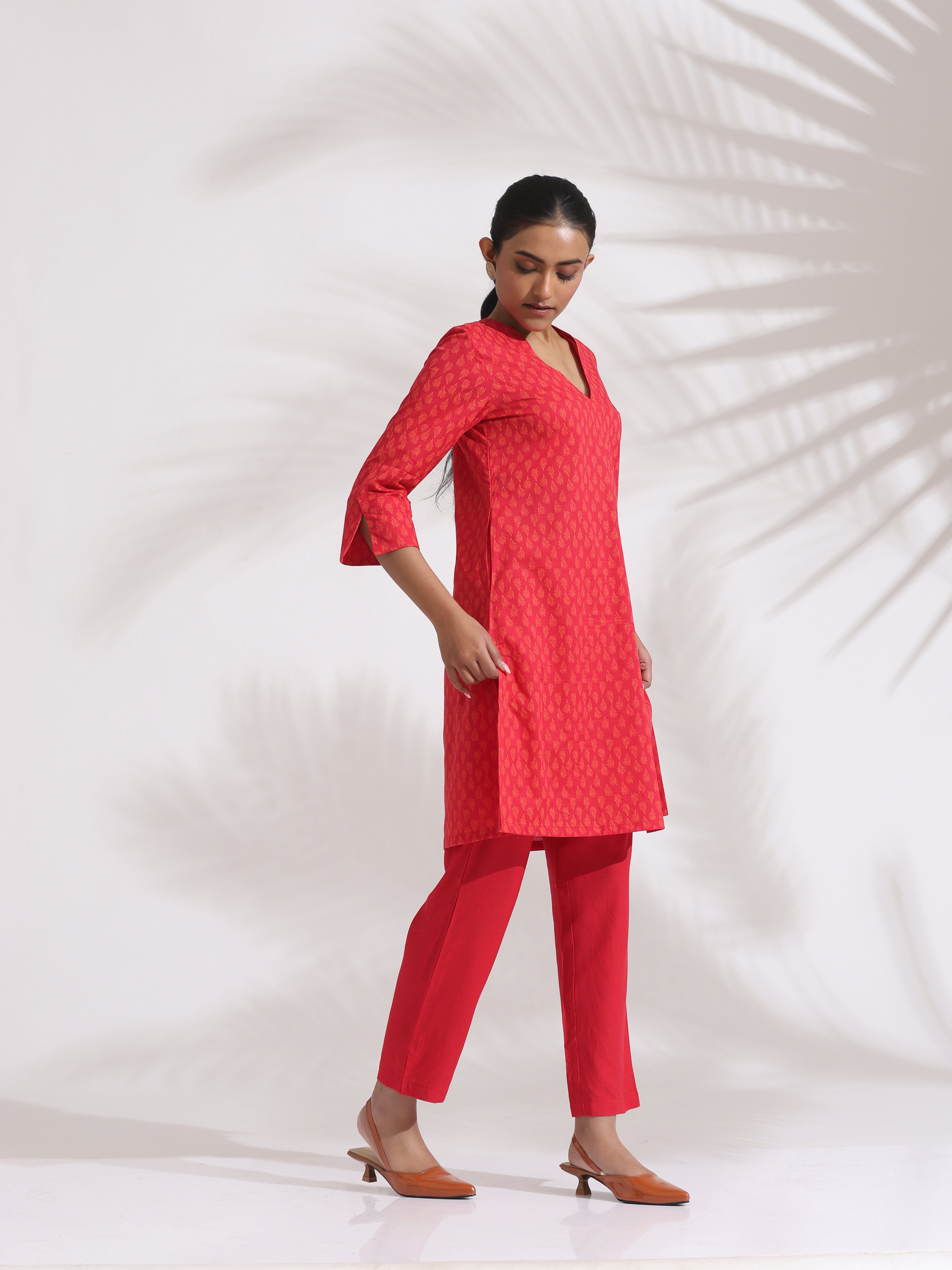 trueBrowns Red Cotton Print Kurta Co-ord Set