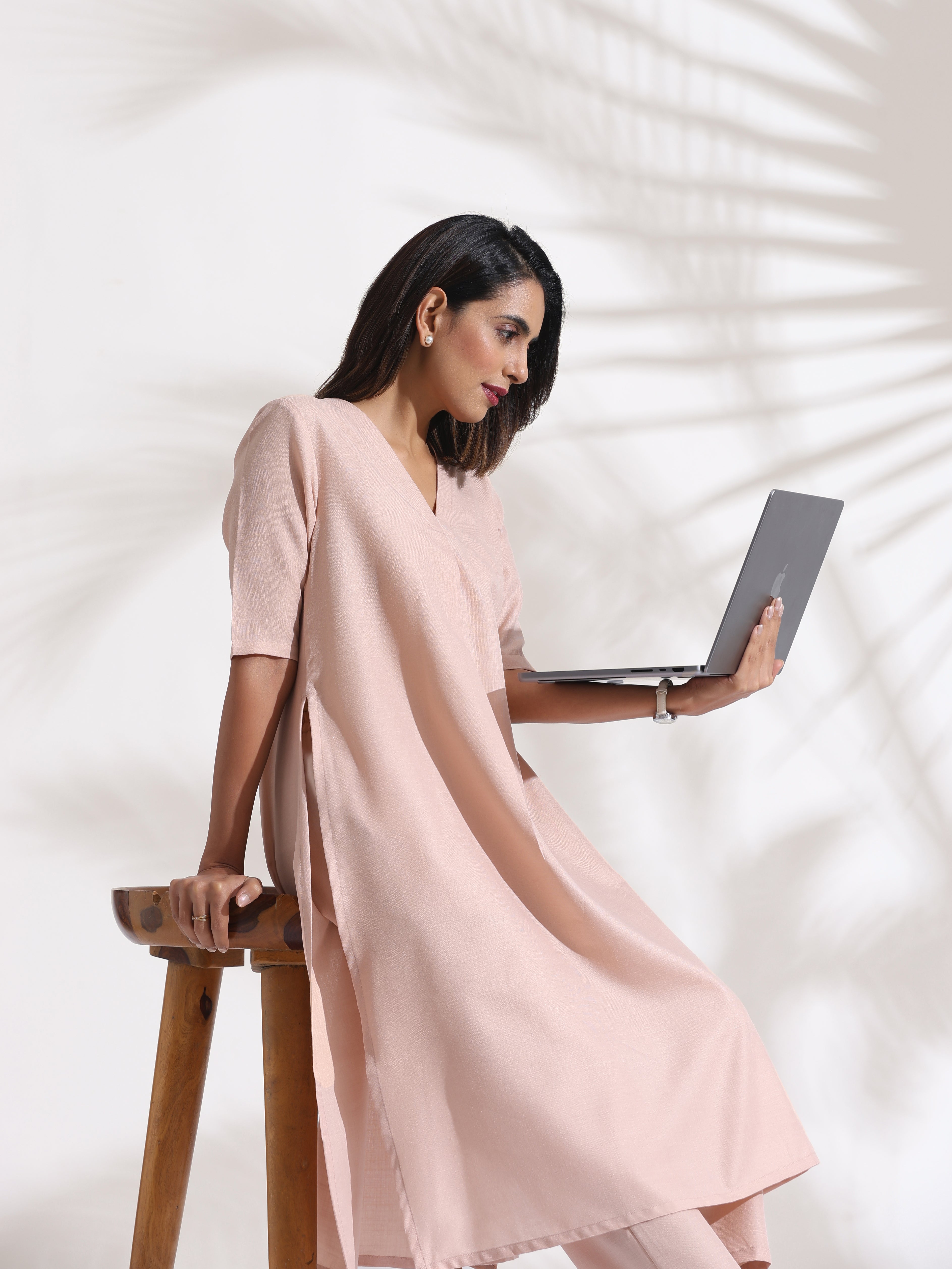 trueBrowns Light Pink Slub Kurta Set