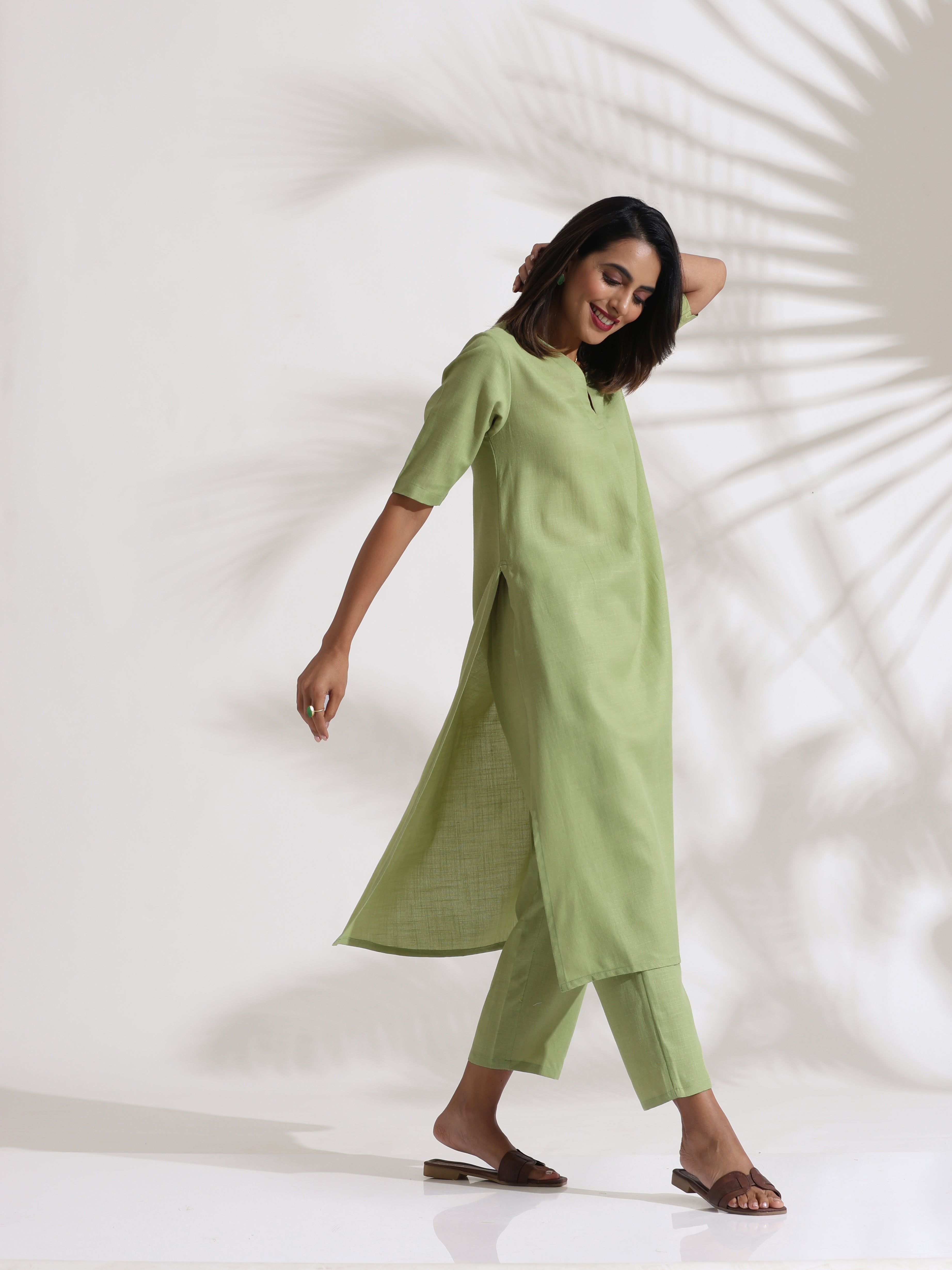 trueBrowns Green Slub Kurta Set
