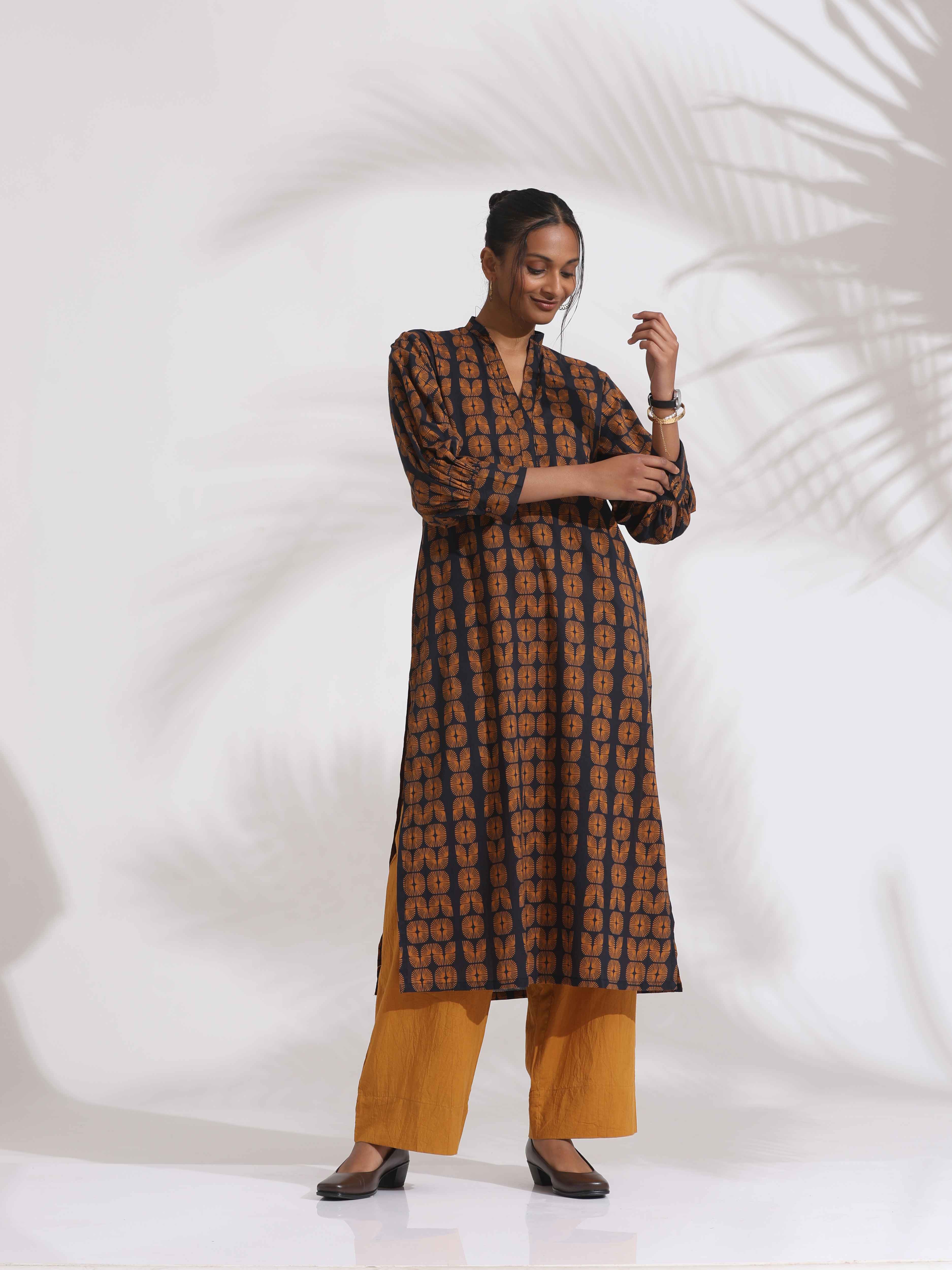 trueBrowns Black Cotton Print Straight Kurta Set