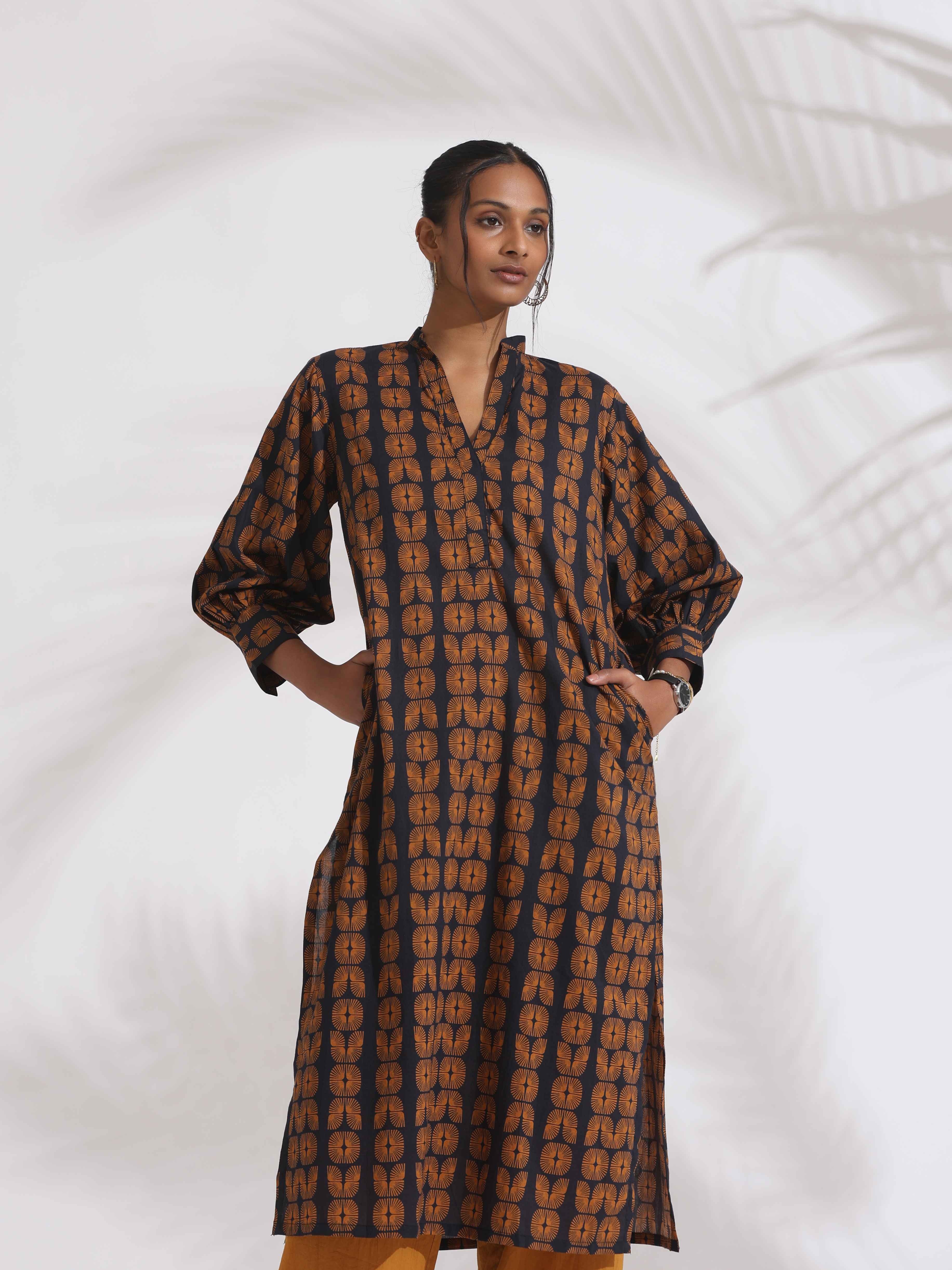 trueBrowns Black Cotton Print Straight Kurta Set