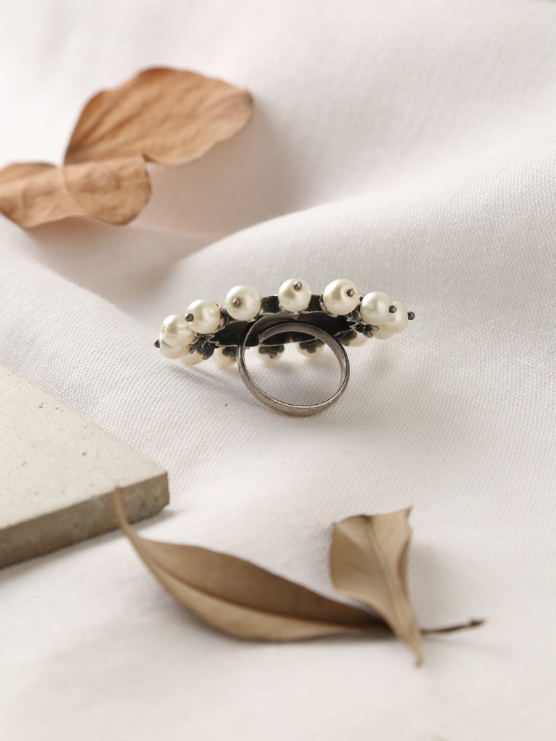 Silver-Plated Pearl Circular Ring